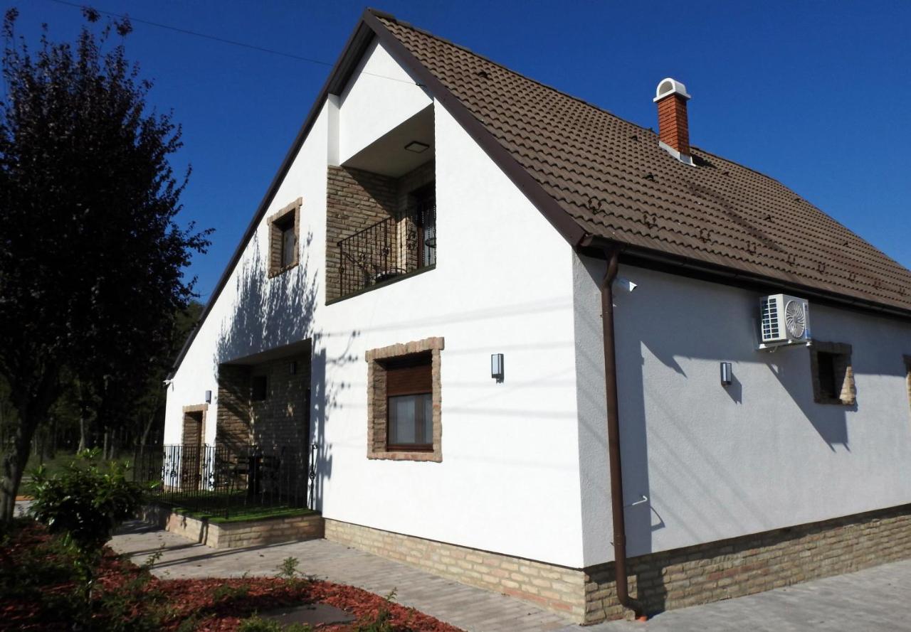 Kukorica Csarda Apartman 2 Balatonujlak Luaran gambar